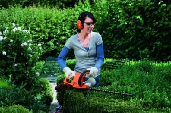 Продам новый кусторез STIHL HSE 61





Кусторез STIHL HSE 61





Кус