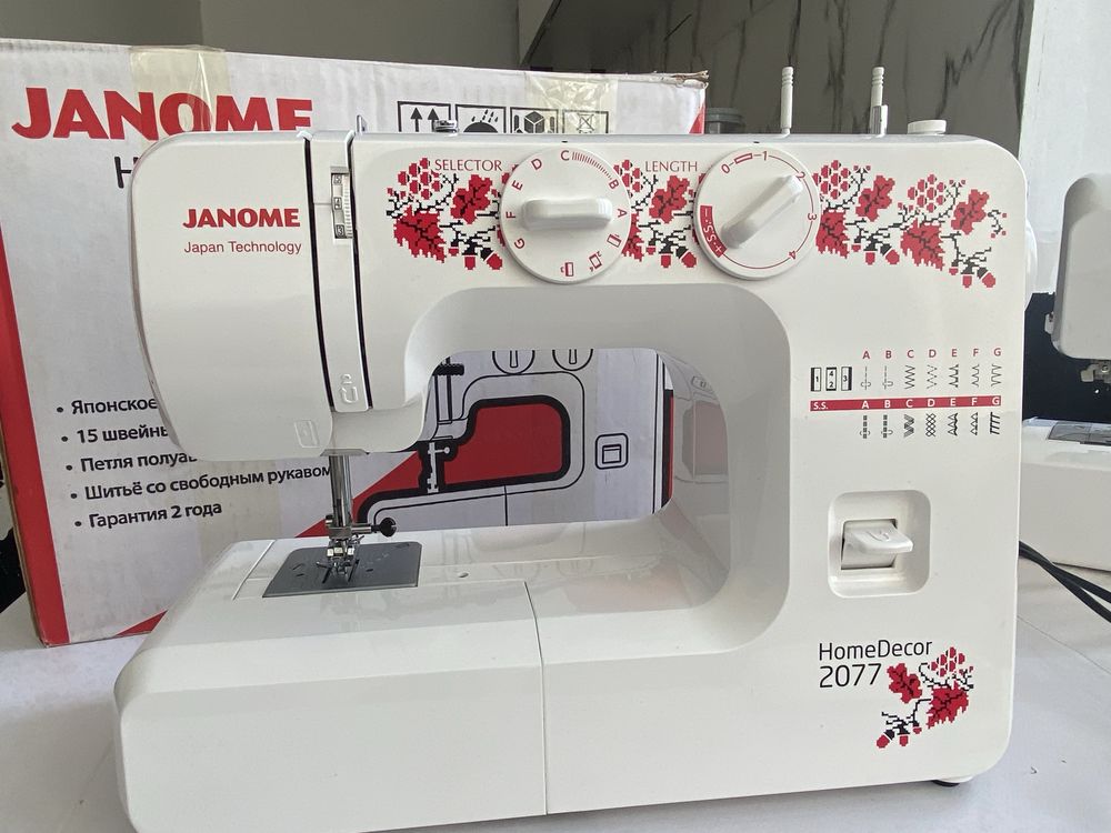 Швейная машина Janome