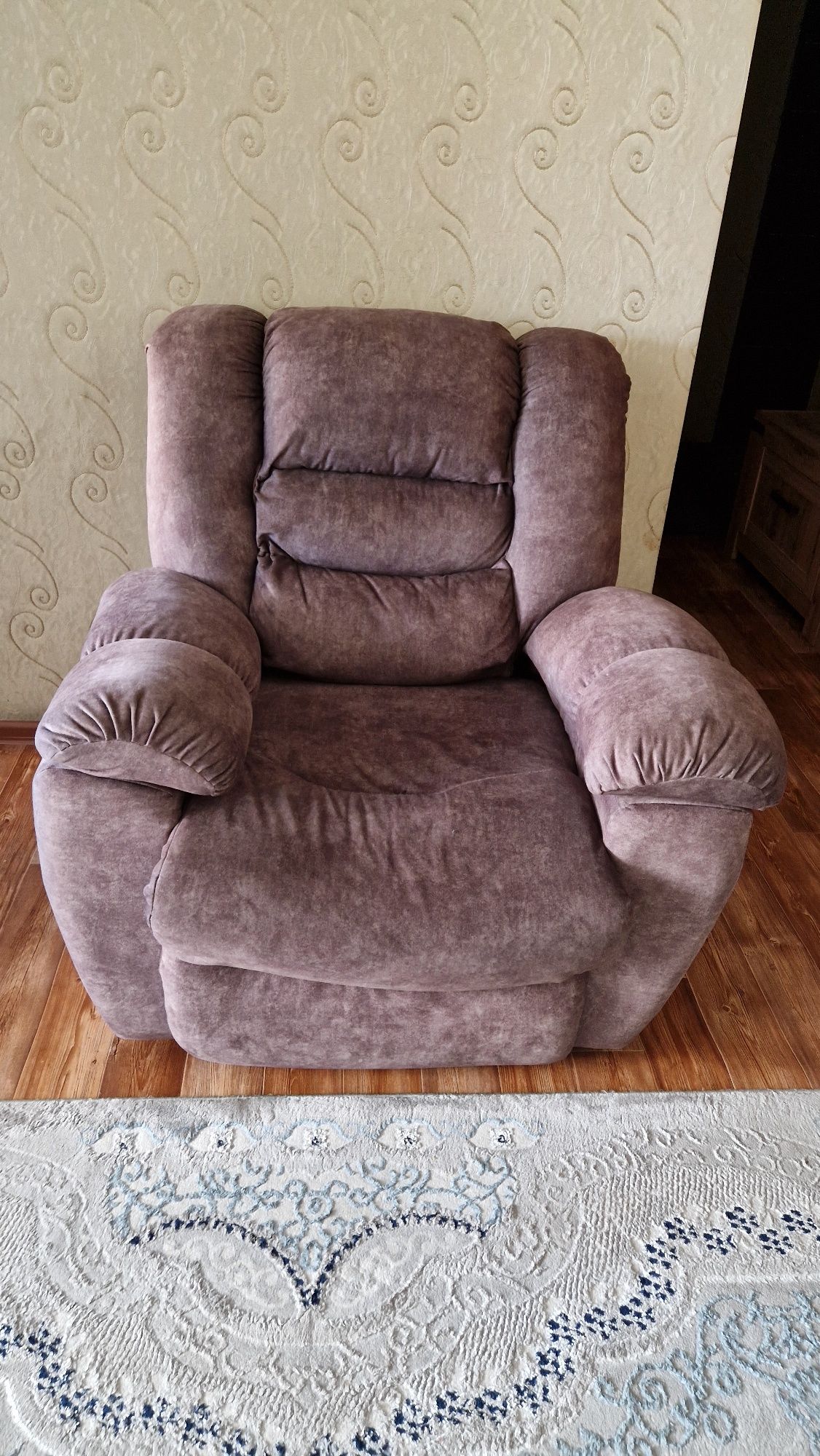 Продам уголок отдыха.