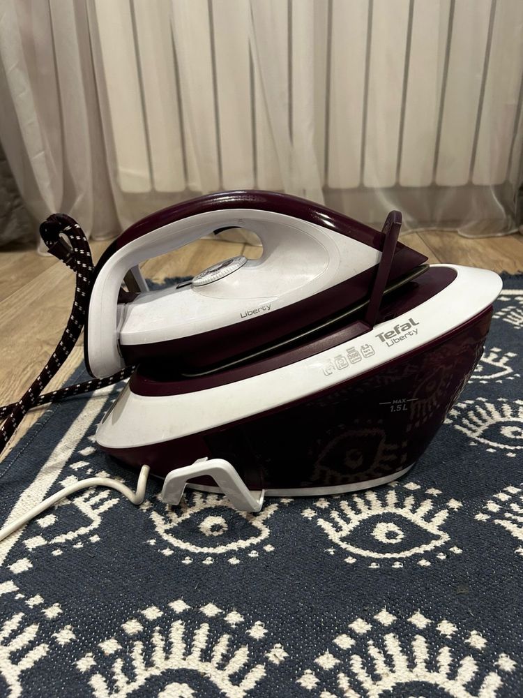 Продам паровой утюг Tefal Liberty
