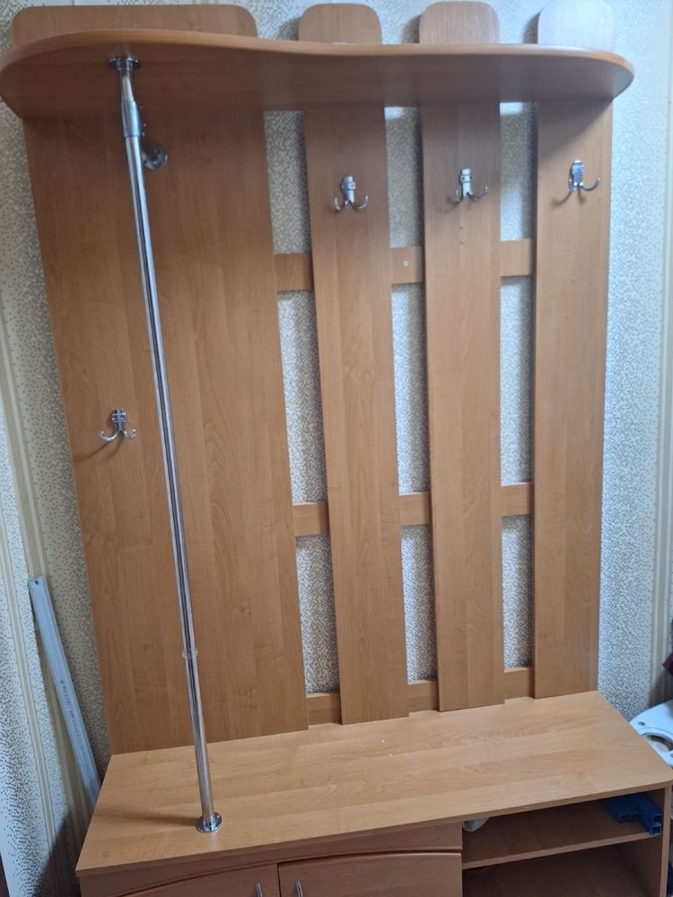Продам шкаф в прихожую