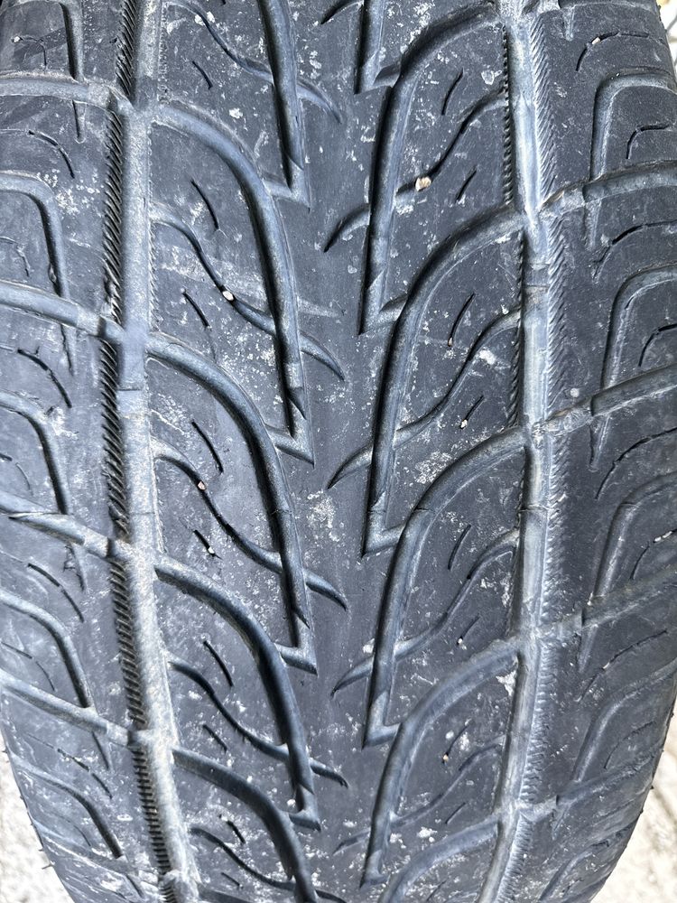 Продам комплект шин 275/55 r20