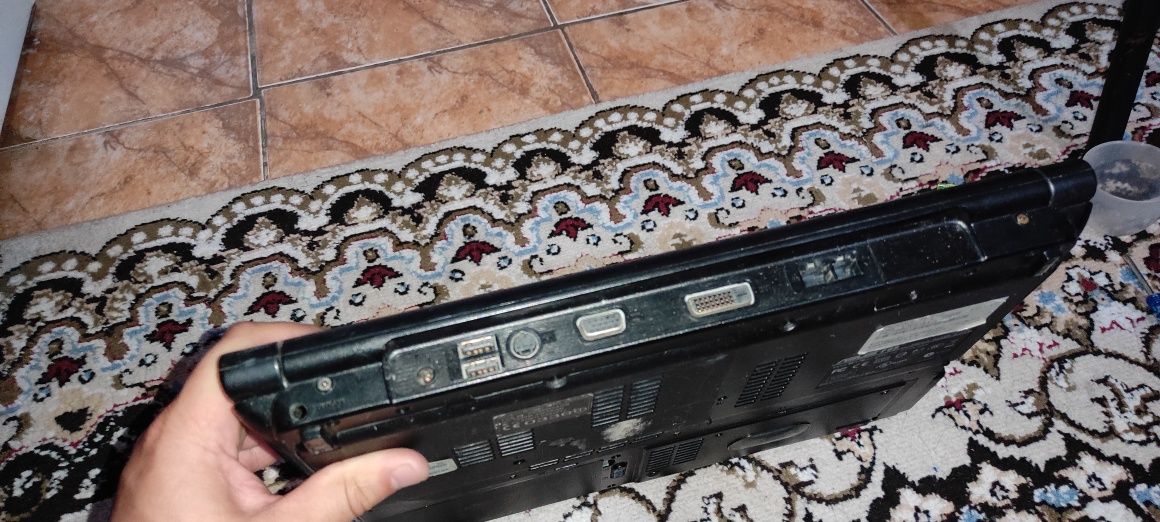 Ноутбук asus f8s