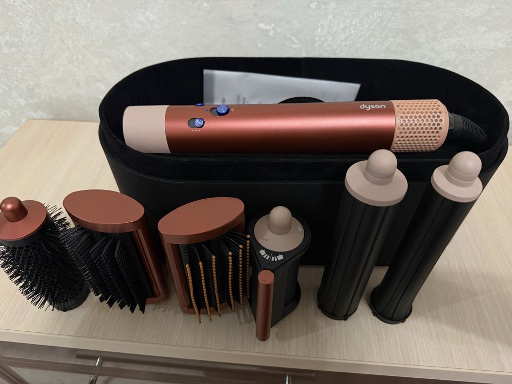 Продам стайлер фен Dyson