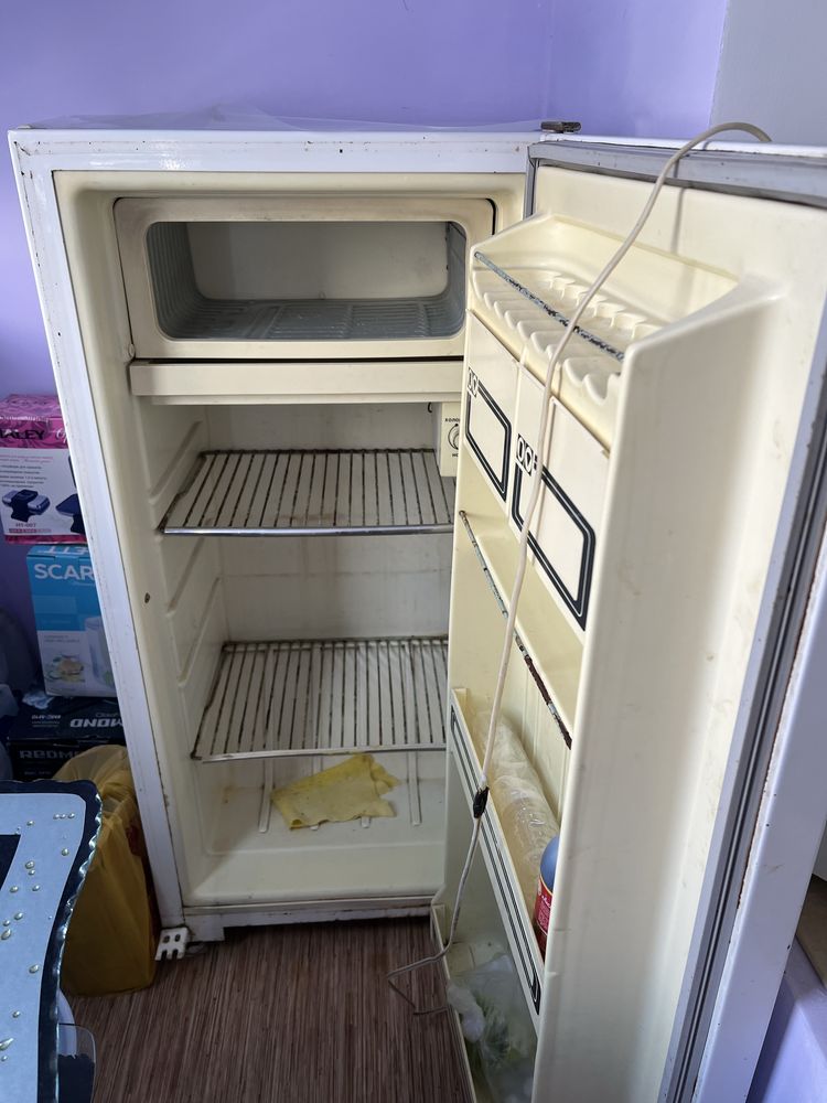 Продам холодильник