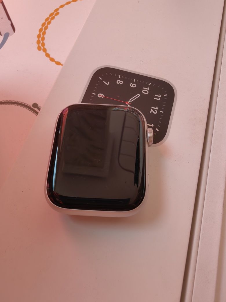 Apple watch SE 44