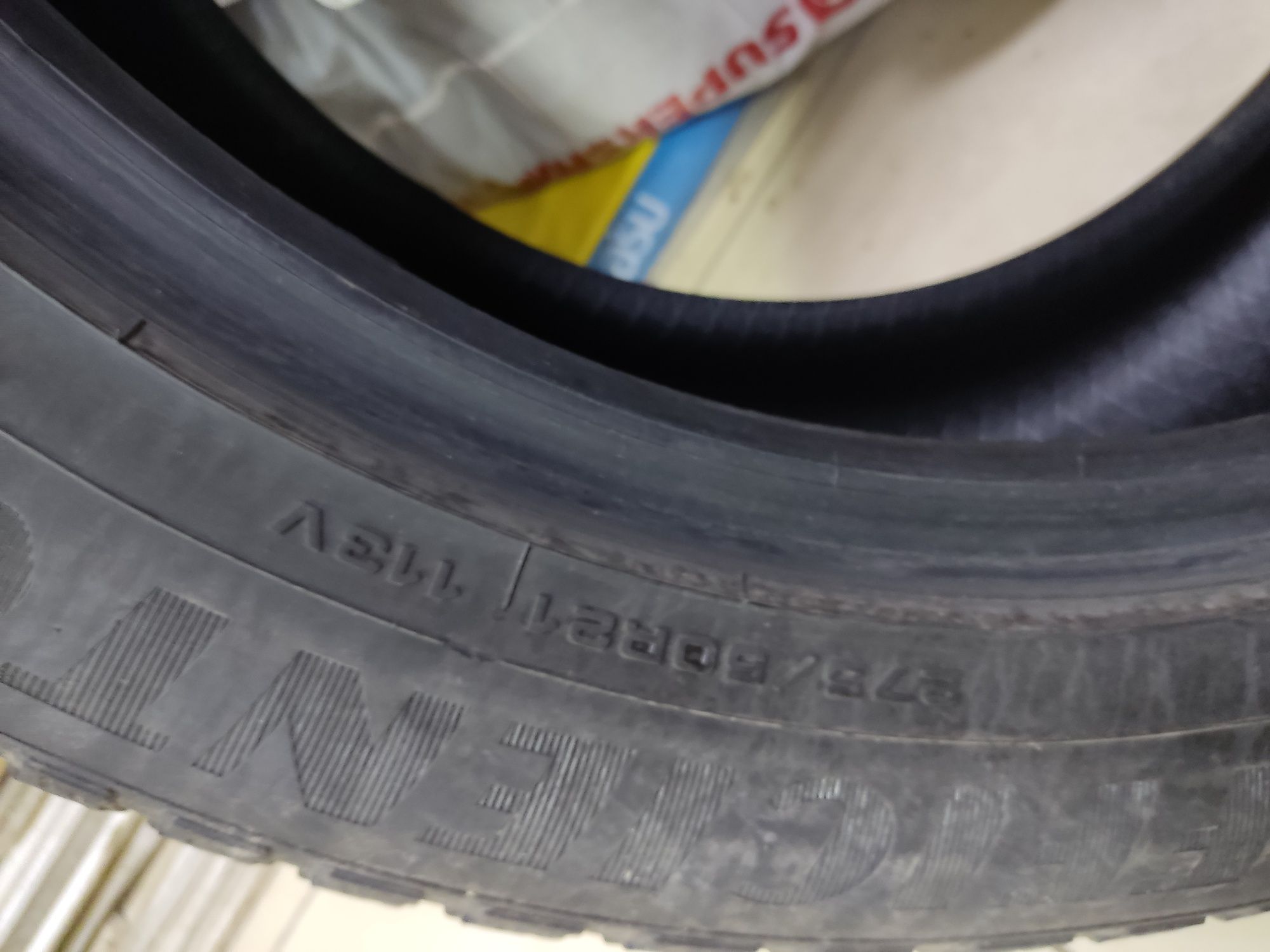 Продам летный резина 4шт 275/50/21 Goodyear