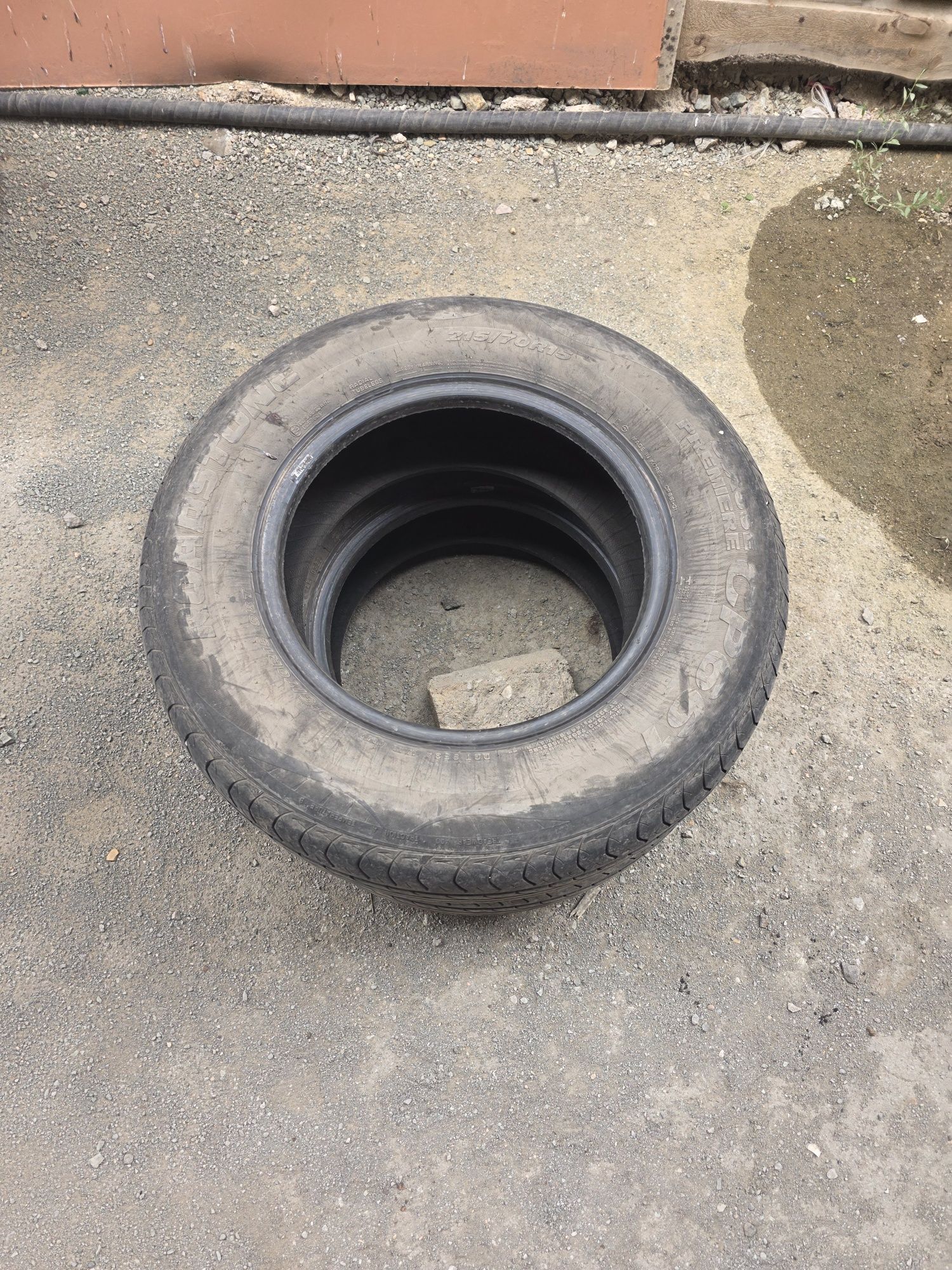 Продам шины 215 70 r15