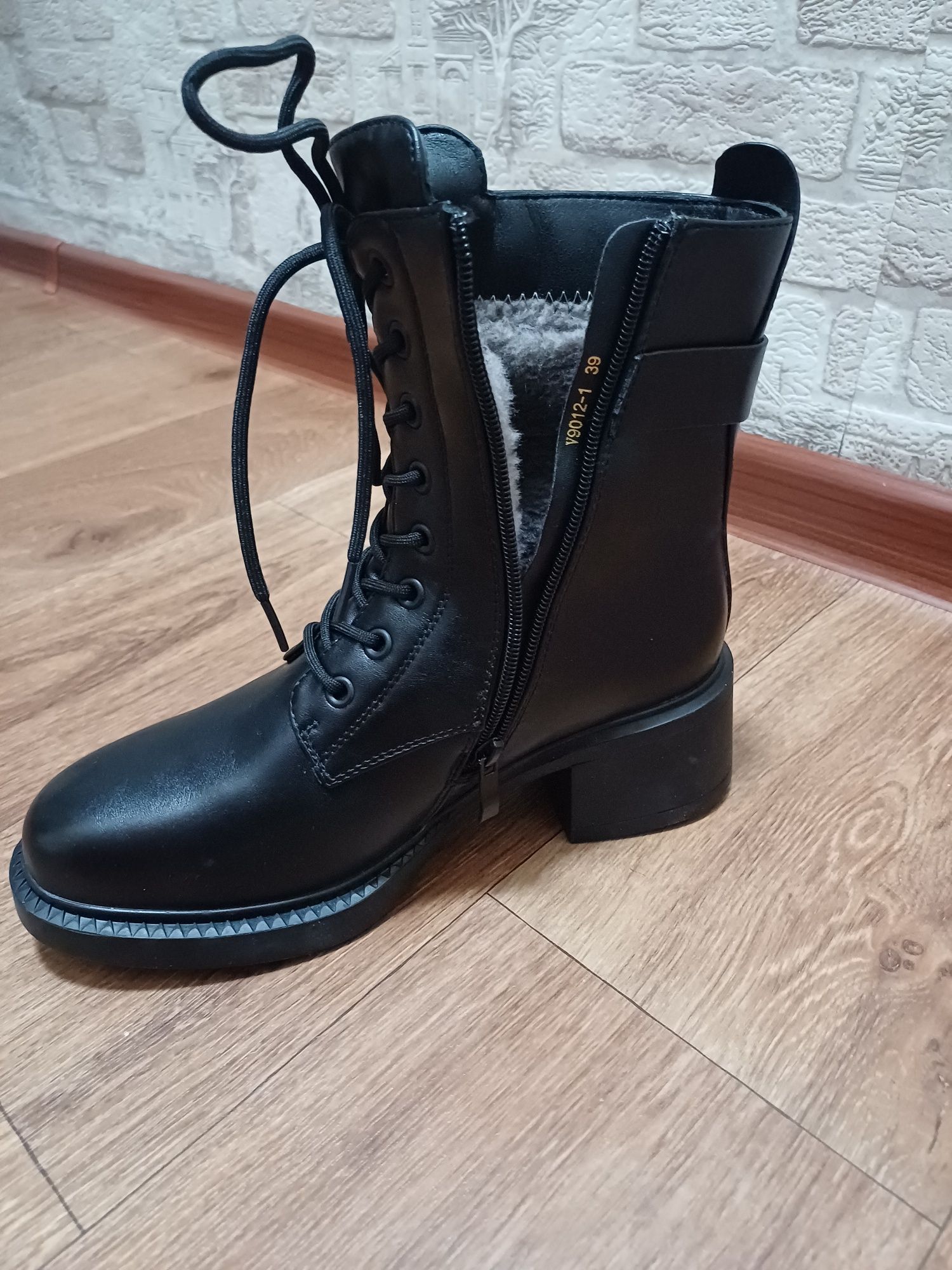 Продам сапоги зимние женские.
