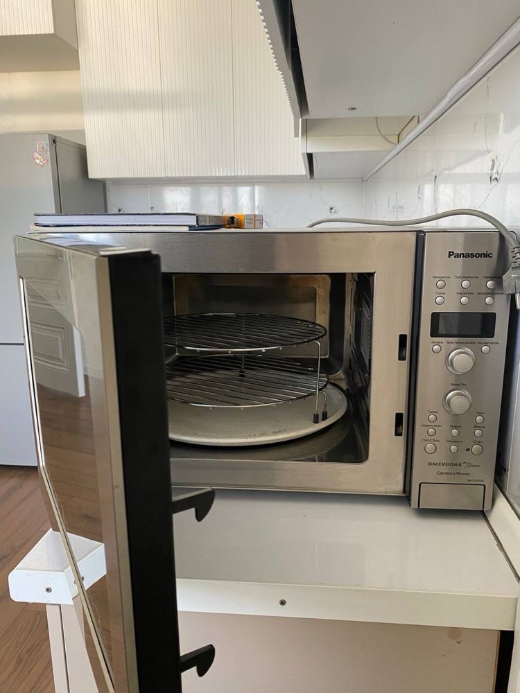 Микроволновка Panasonic NN-C2003S