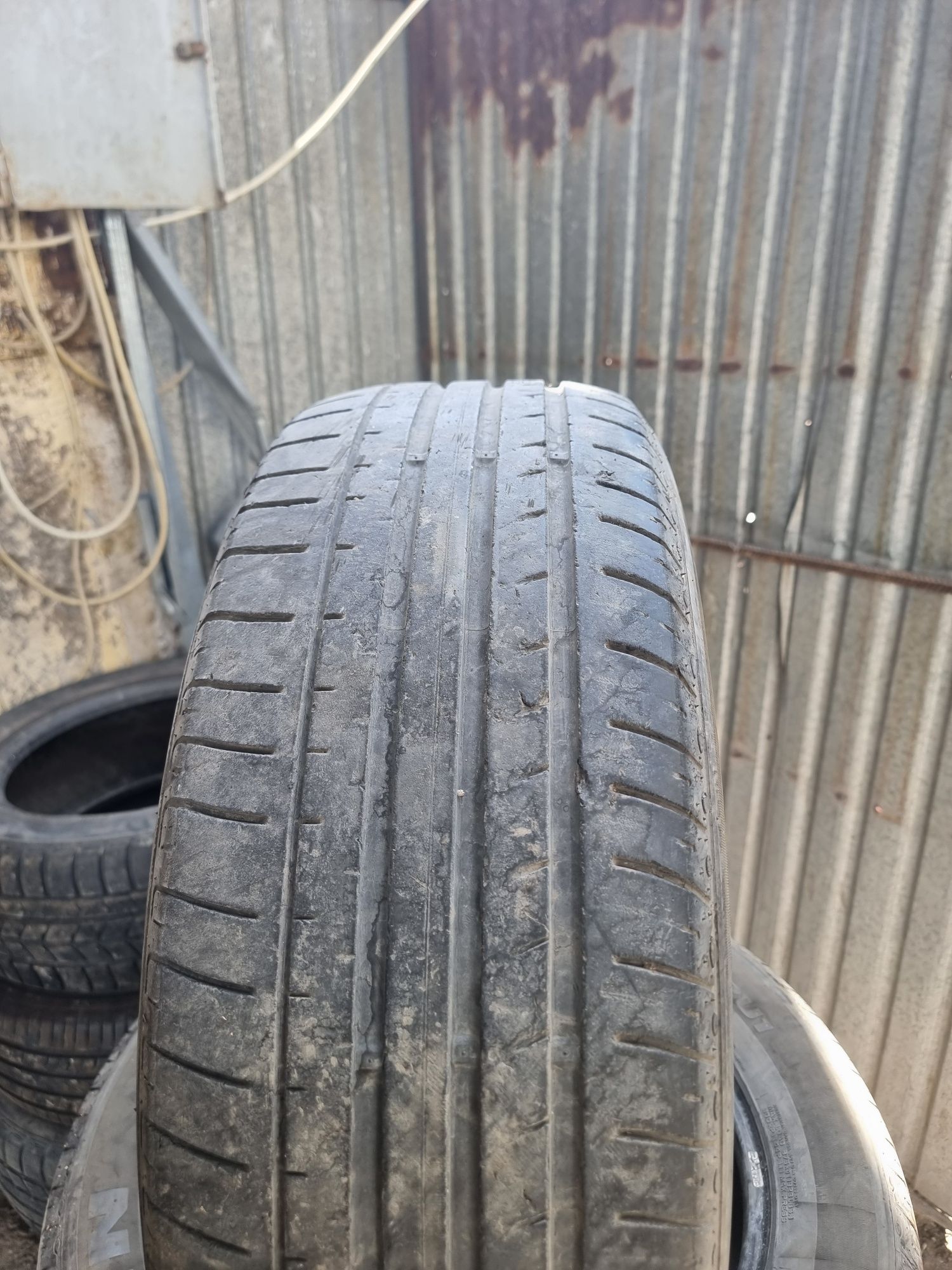 235/60/18  NEXEN
