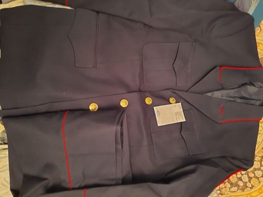продам полицейские белые, синие рубашки, китель б/у, брюки