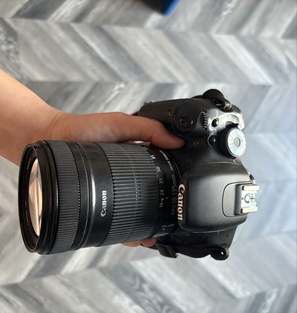фотоаппарат Canon EOS 600D б/у