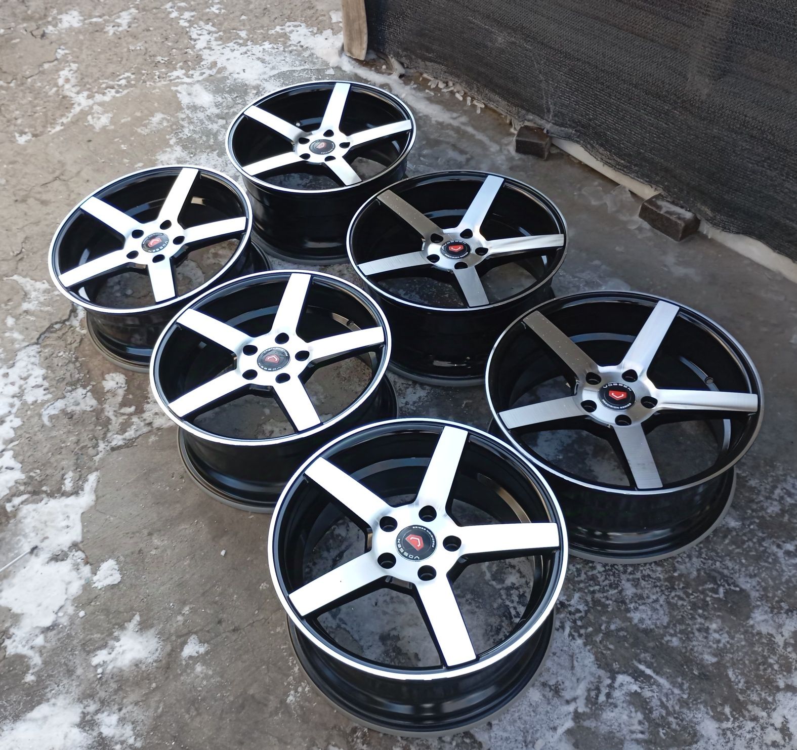Диски Vossen 17 разноразмерные пер J7,5 зад J8 ет 35 крепёж 5/114,3