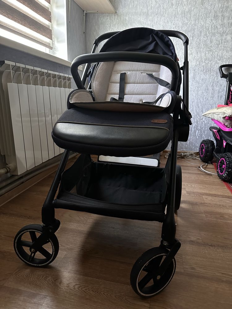 Коляска прогулочная New Lux Z1, черный, графит
