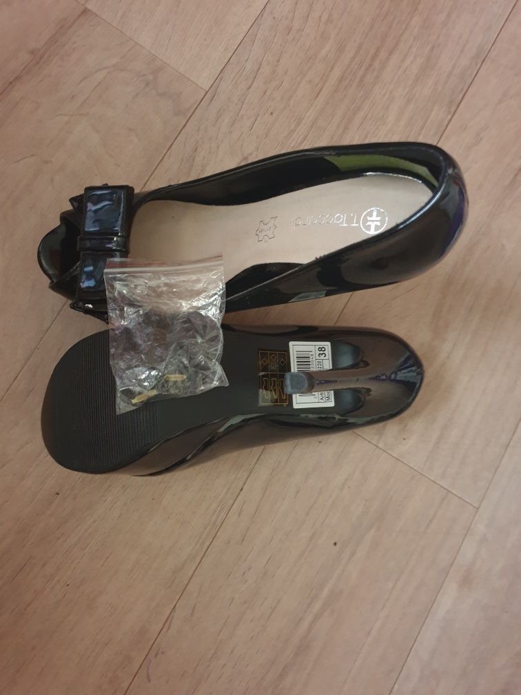 Продам туфли женские.