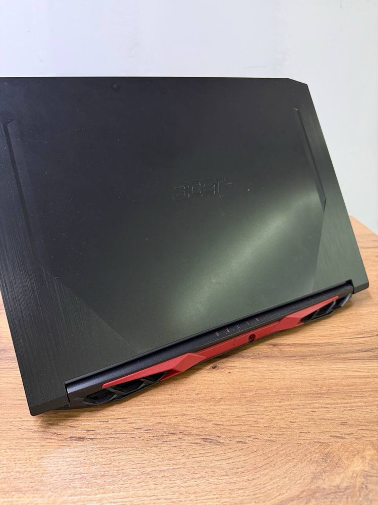 Ноутбук Acer Nitro core i5-10 Память: SSD 512 GB