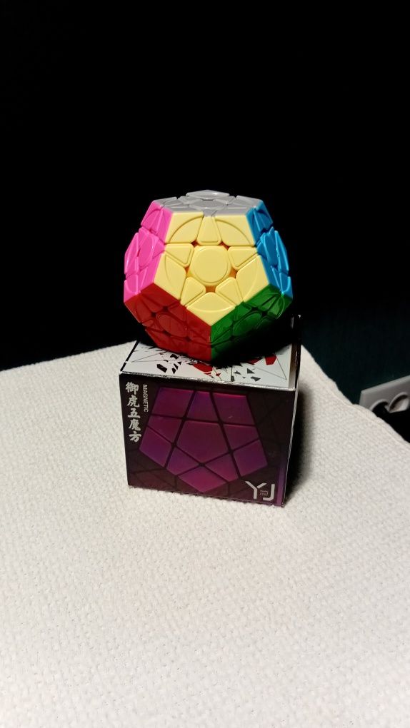 Кубик Рубика Мегаминкс YJ Megaminx YuHu V2 M |Состояние Отличное