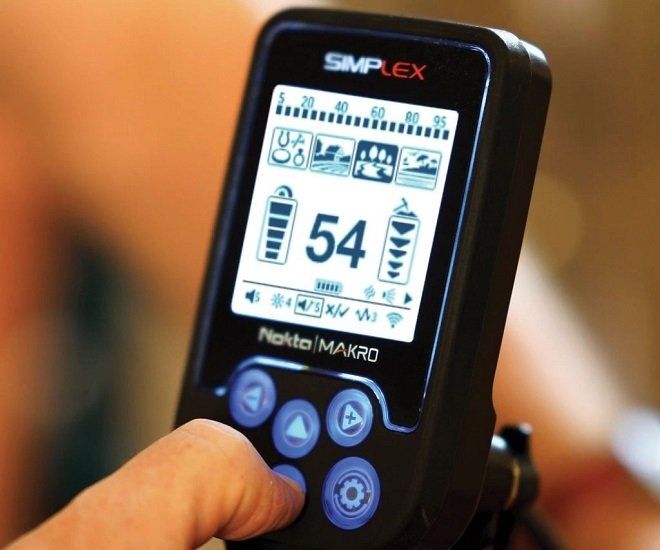 Металоискатель Nokta makro simplex Plus