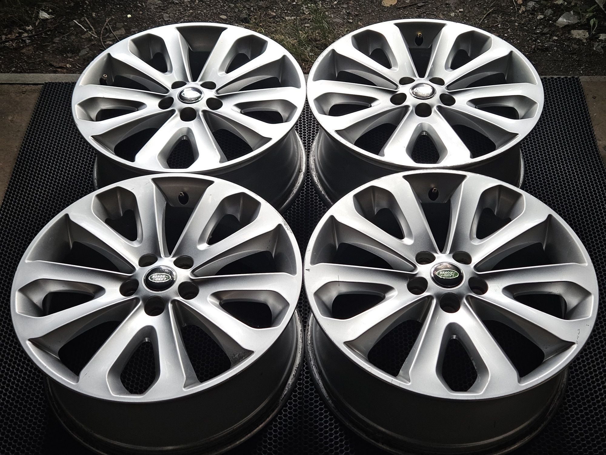 Оригинальные диски r20 Range Rover / Land Rover L405