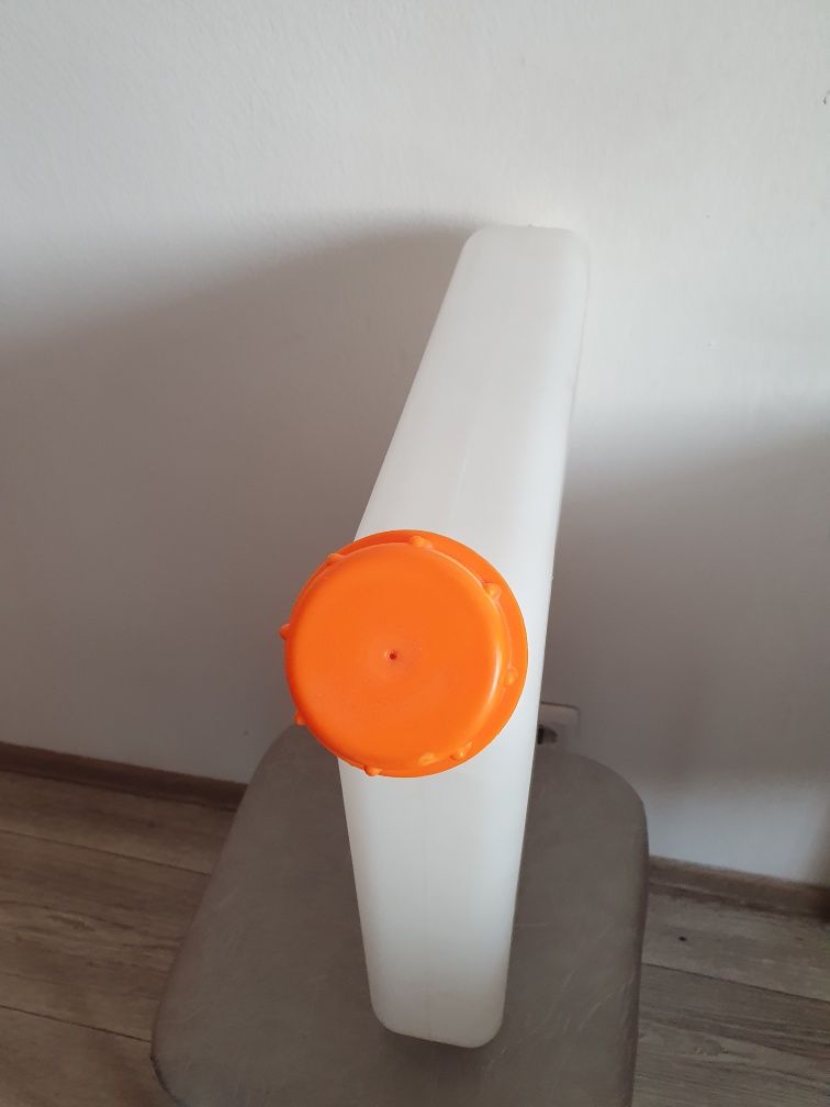 Продам Топливный бачок