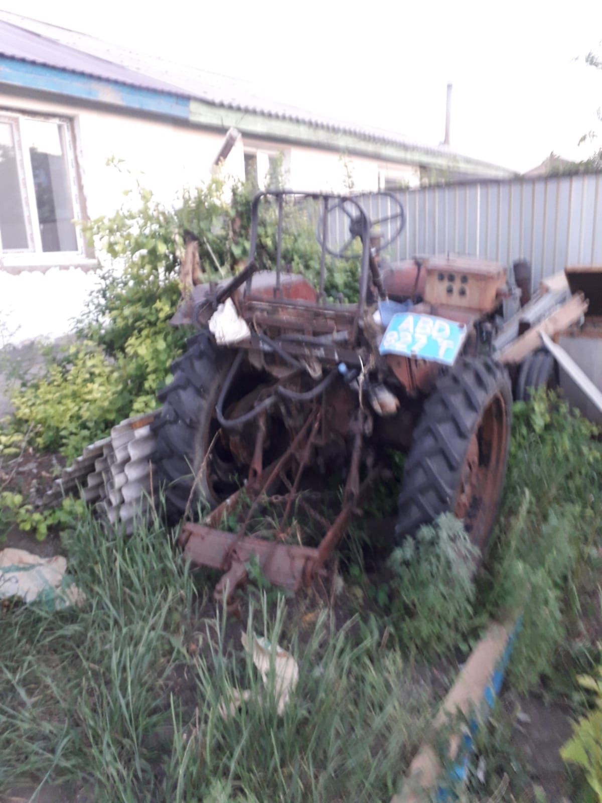 Продам трактор ДТ 20 с прицепом одноосьный