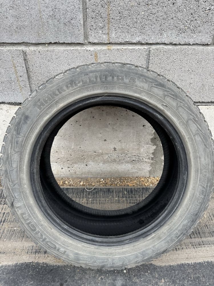 Продам шины Nokian Hakkpeliitta 5