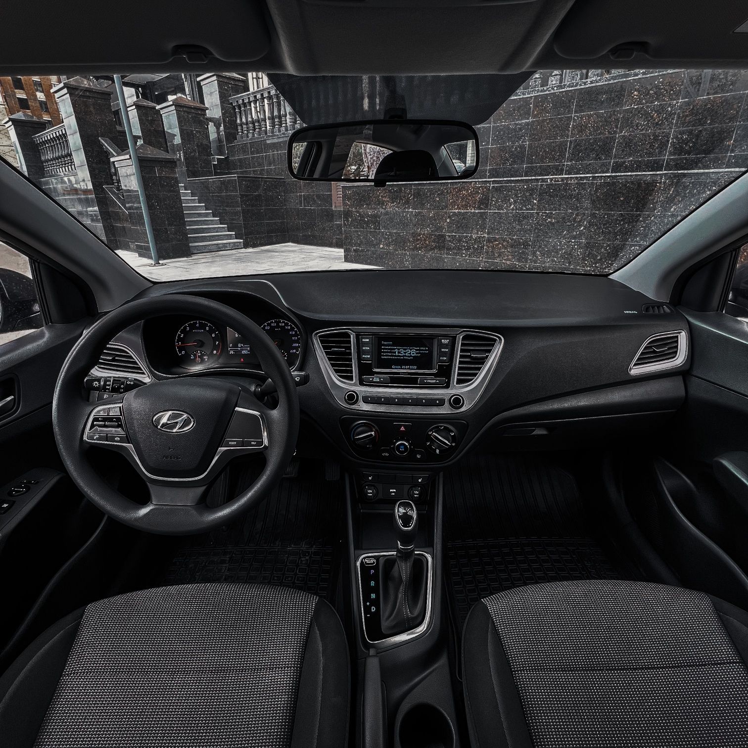 Прокат Без водителя Hyundai Accent аренда машин Автопрокат автомобилей