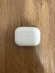 Кейс AirPods Pro оригинальный ,в отличном состоянии