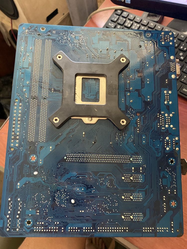 продам плату gigabyte ga-h61m-s2-b3 1155 сокет