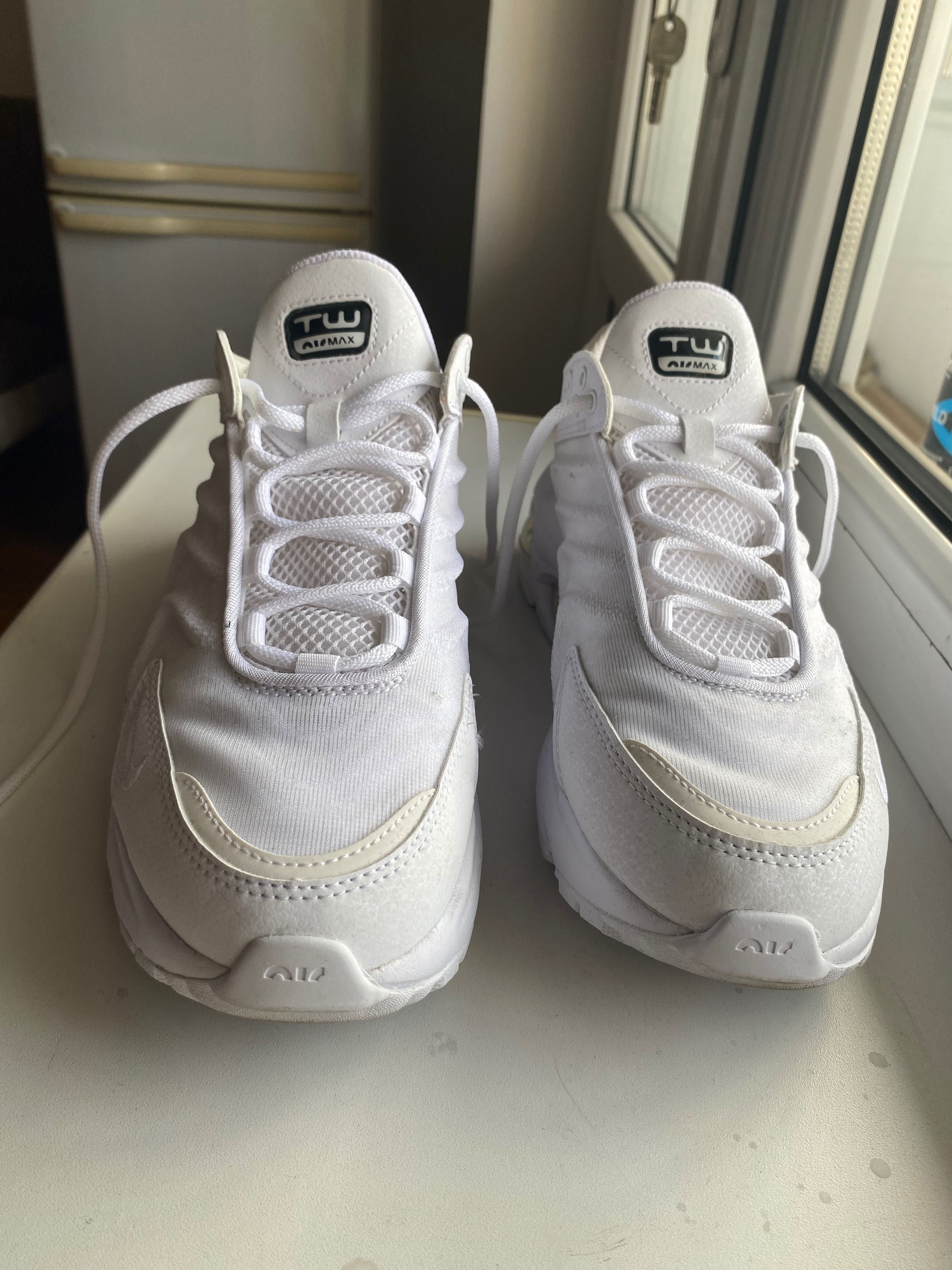 Nike Air MaxTW, белый
