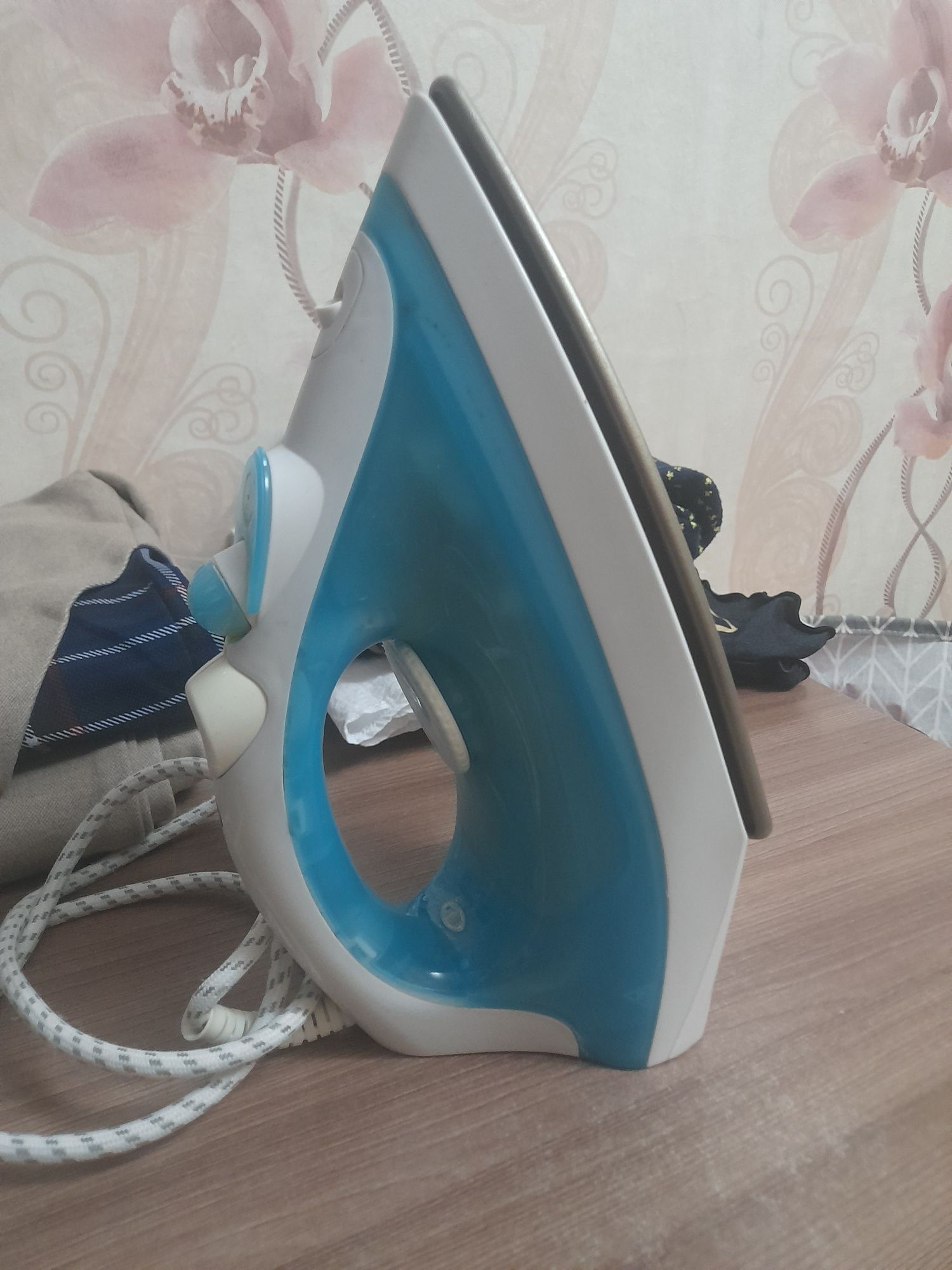 Продам утюг рабочий