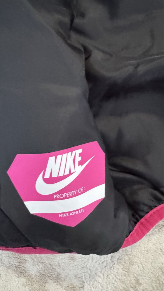Продам детскую куртку nike. Оригинал. На 18 месяцев