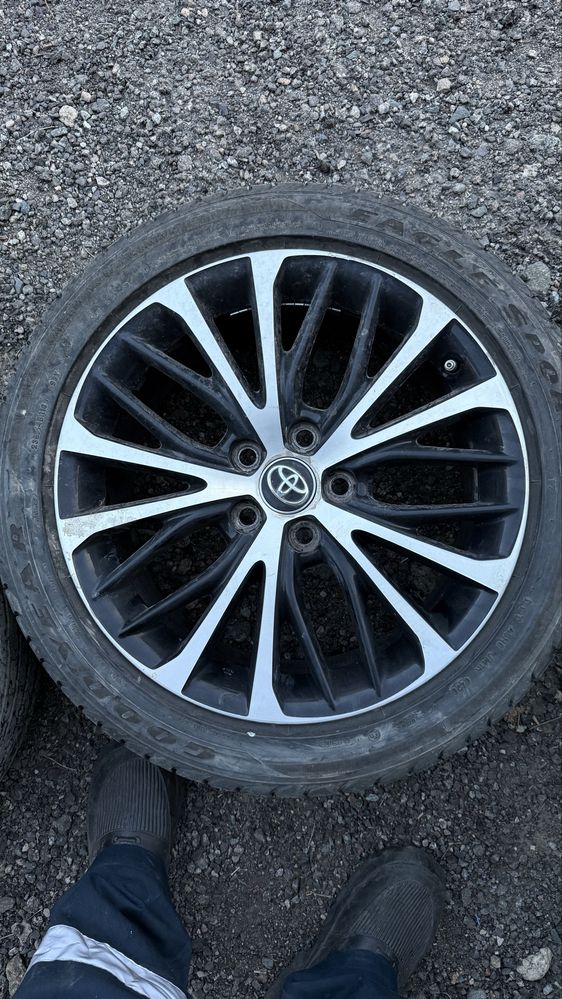 Тойота  диск 235/45/18R  5/114.3 toyota camry 70
