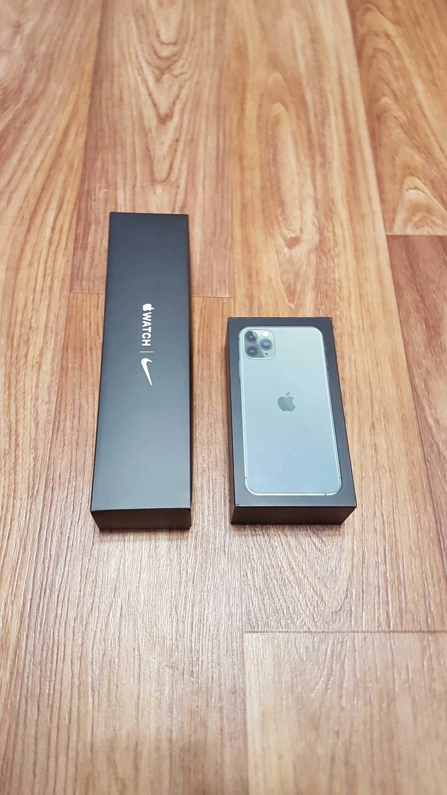 Apple Watch Nike Series 5 GPS, 44mm Space Gray