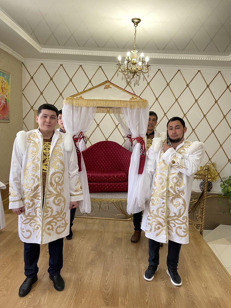 Трон на тусау кесер и сундет той