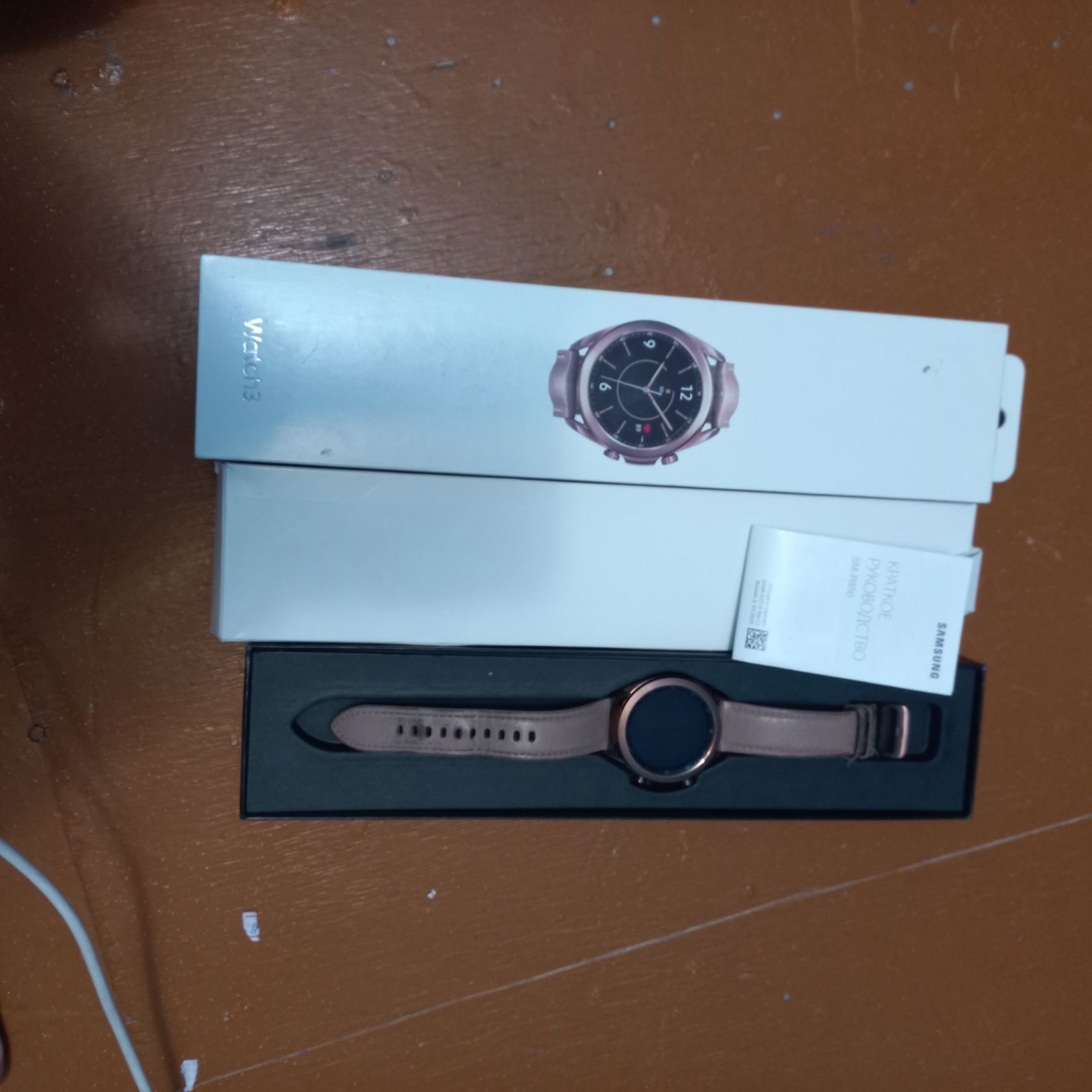Samsung  Galaxy Watch3 часы продаётся в хорошем состоянии.