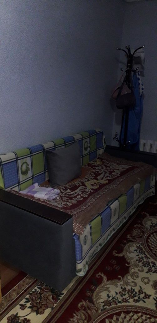 Кровать,щифоньер,диван и комод