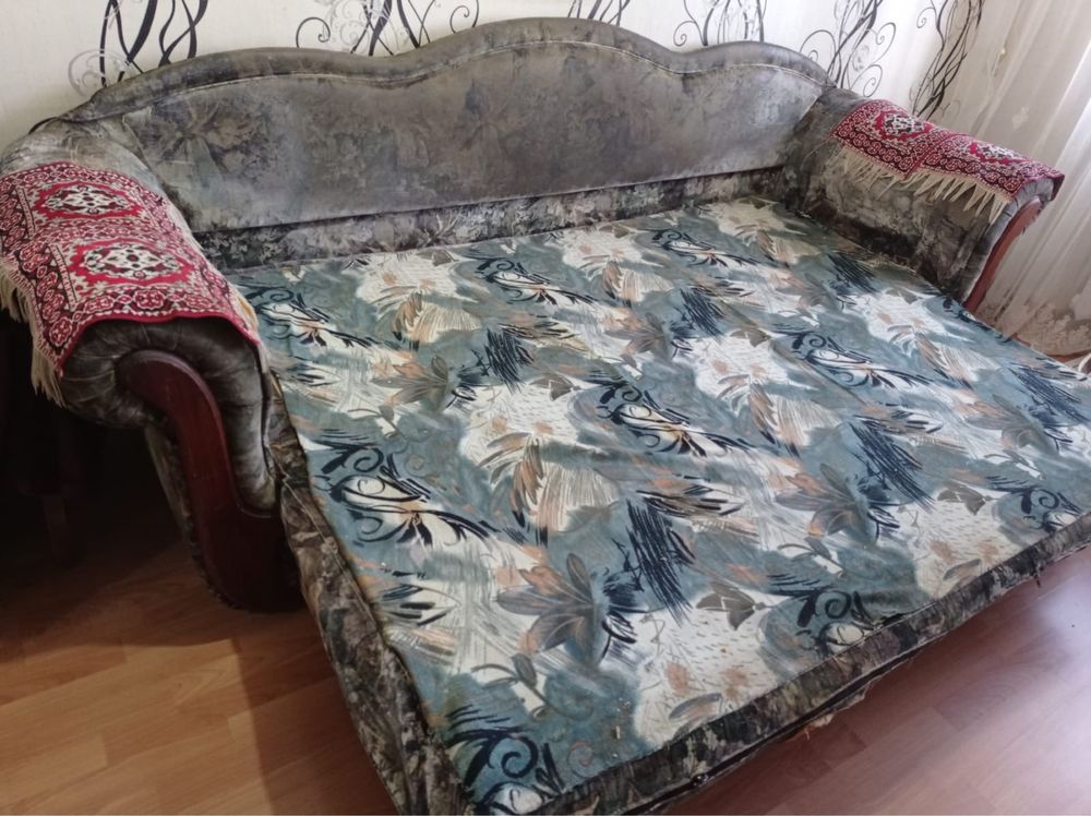 Продается диван и шкаф