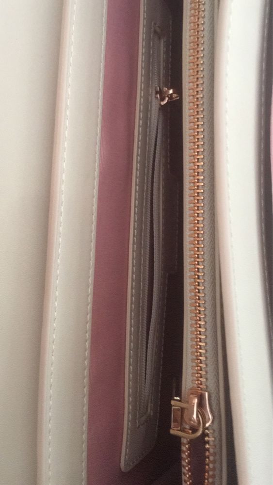 Брендовая сумка Charles&Keith