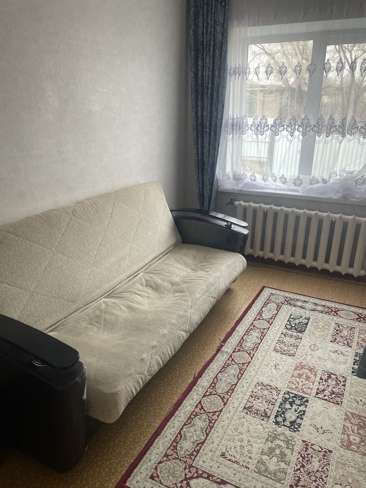 Диван в хорошем состоянии