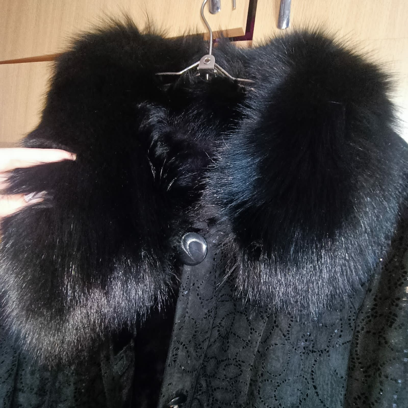 Продам женские вещи. Натуральную Турецкую дублёнку,куртку и пиджак