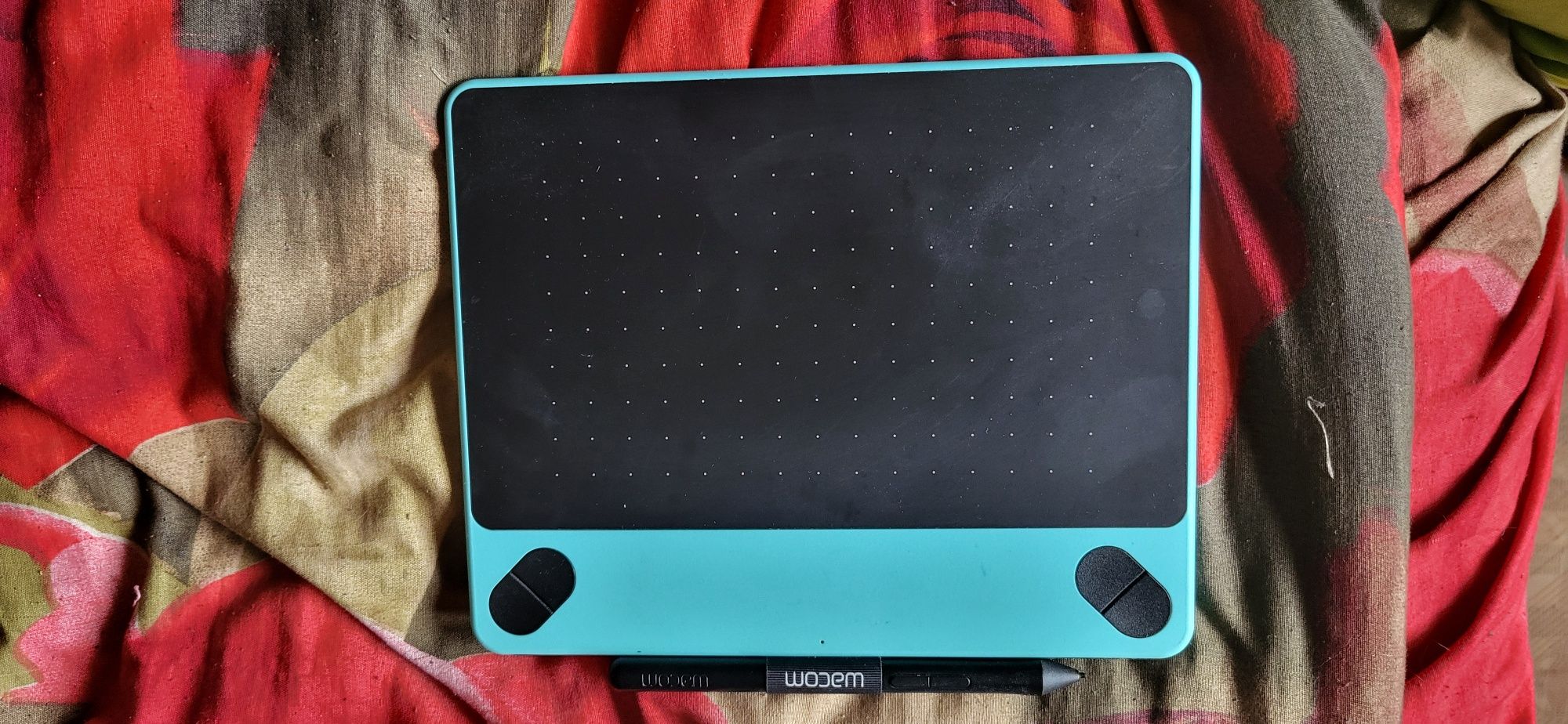 Продаю графический планшет wacom intuos draw
