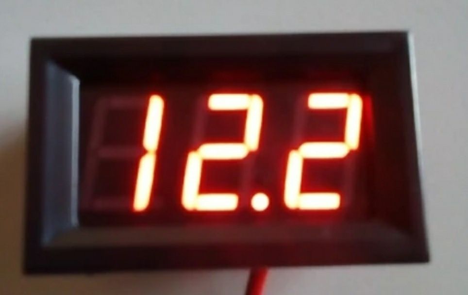Напряжение и мощность аккумулятора, USB зарядчик, температура