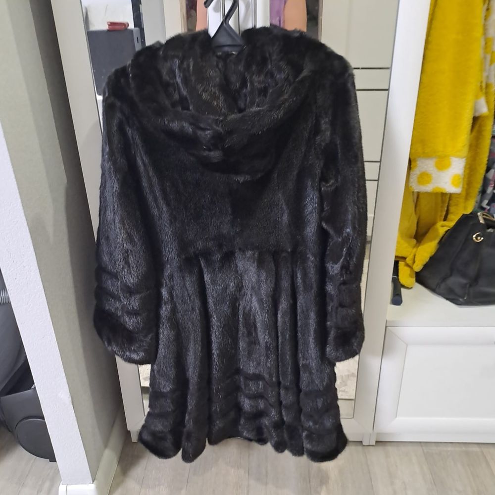 Продам норковую шубу