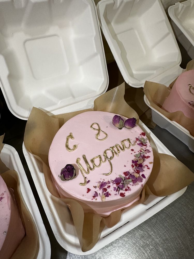 Чайный стол, десерты, торты, пирожные