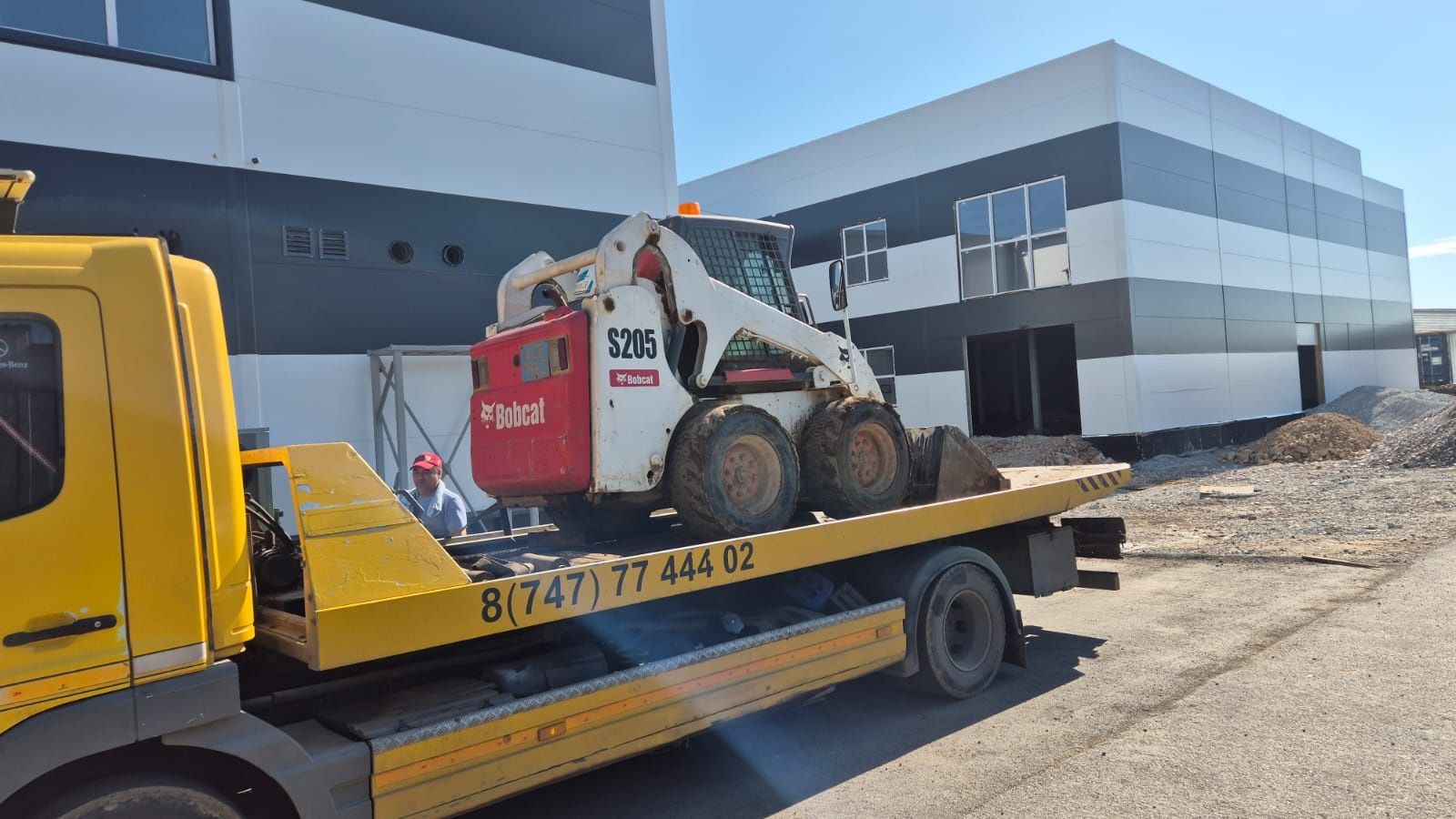 Аренда мини погрузчик, услуги минипогрузчика МКСМ бобкат бобкэт bobcat