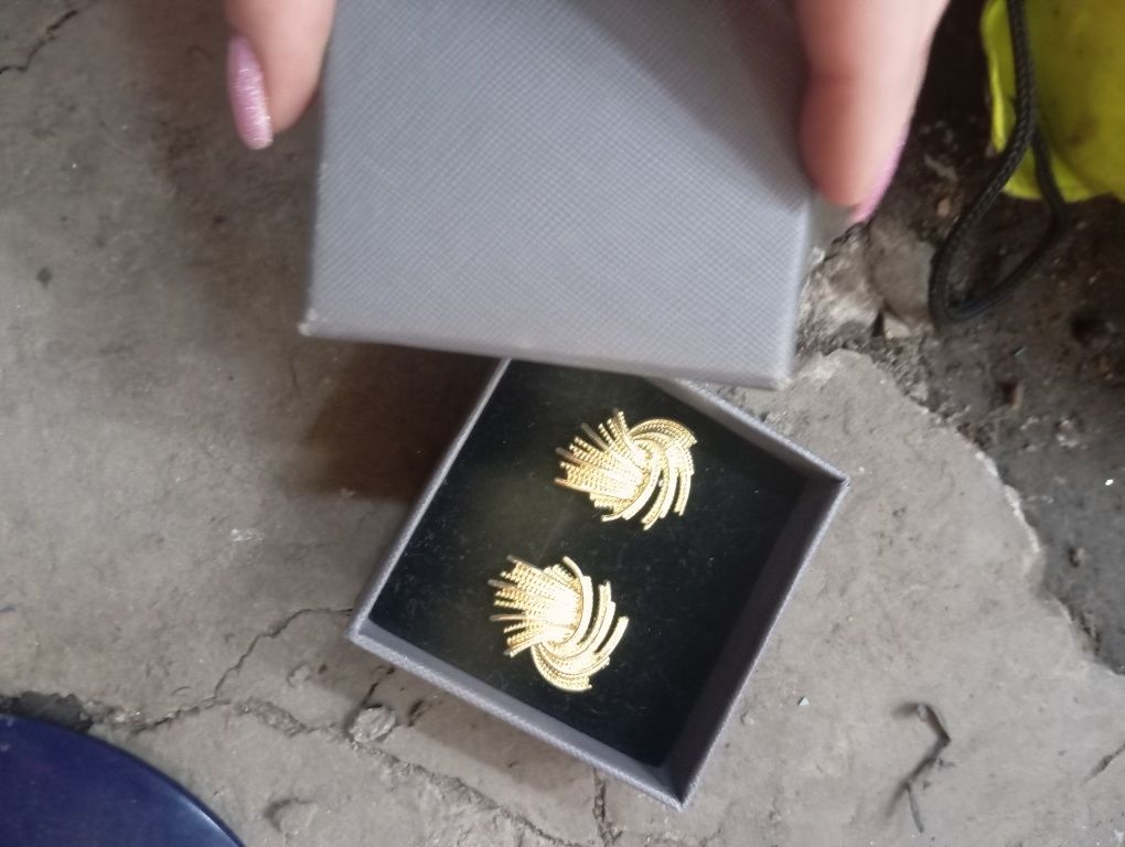 Продажа новых сережки женские