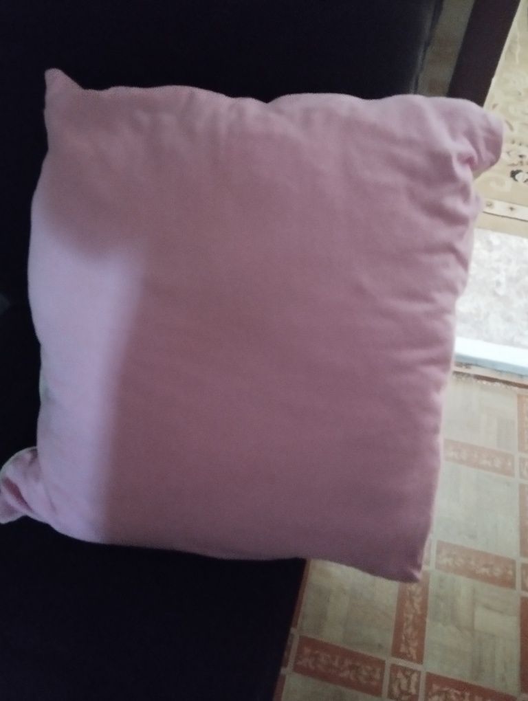 Продам две подушки