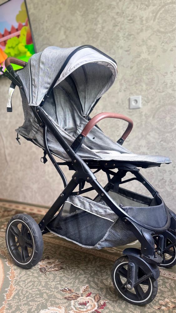 Продам детскую коляску